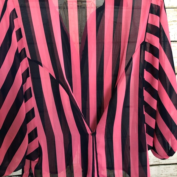 Fun striped Sans Souci top - Picture 4 of 5